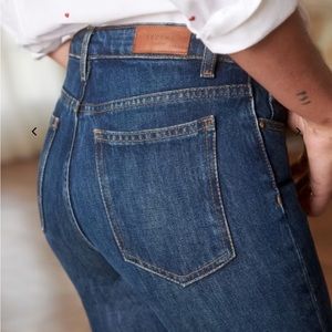 Sezane 1985 The Straight Jeans in Raw Denim